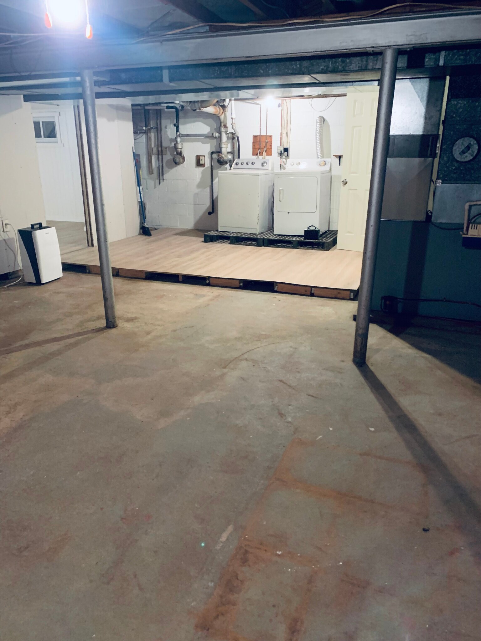 Building Photo - 644 Rosenthal Ave