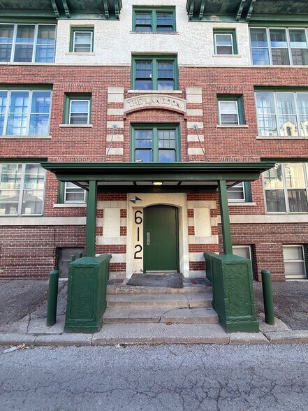 Building Photo - 612 Howard Plz