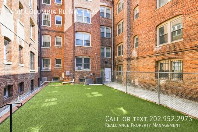 Building Photo - 1458 Columbia Rd NW