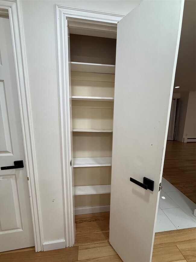 Building Photo - 517 Tulane St