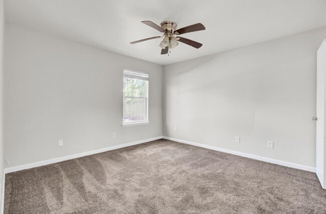 Building Photo - 1282 Maryland Dr