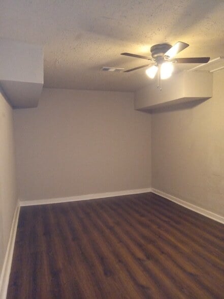 Building Photo - 9306 St Lo Rd