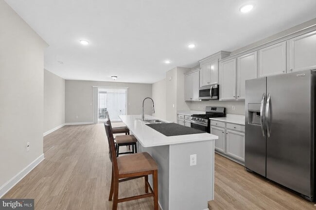 Building Photo - 15297 Westham Ct