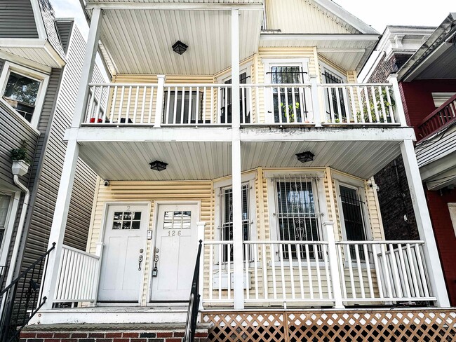Building Photo - 126 Wade St