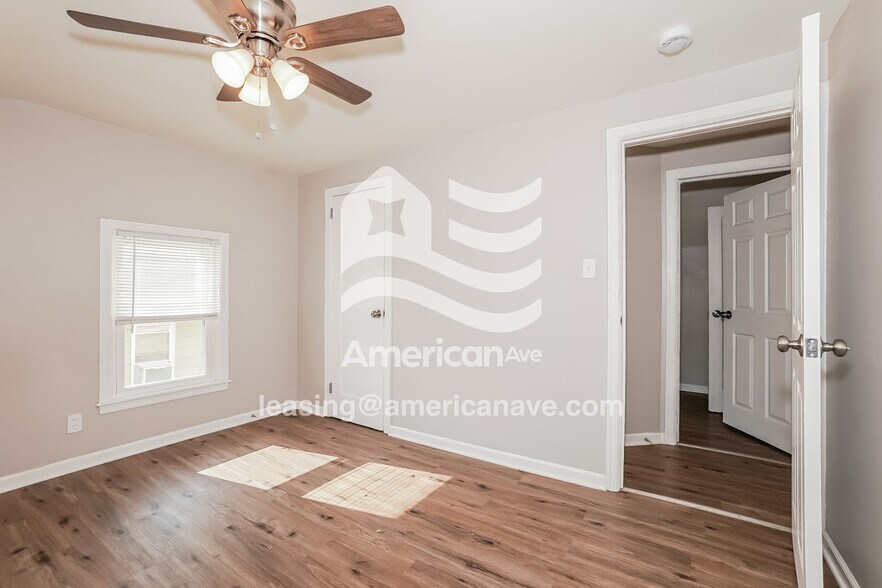 Building Photo - 1141 Bethany Ave