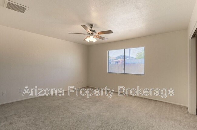 Building Photo - 8135 W Sierra Vista Dr