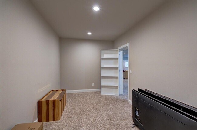Building Photo - 1002 Millies Way