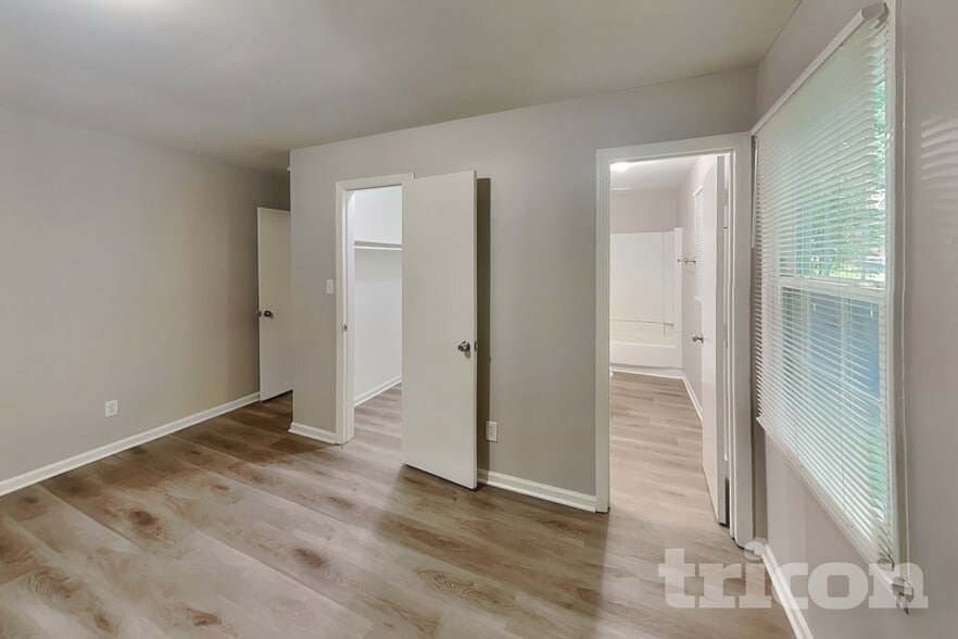 Building Photo - 9223 Shackleford Terrace