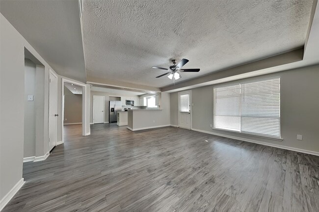 Building Photo - 4823 Owens Creek Ln