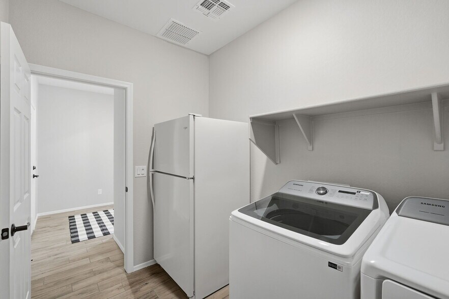 Building Photo - 3017 N Majestic Ct