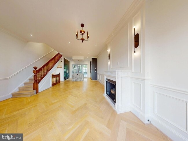 Building Photo - 1808 Riggs Pl NW