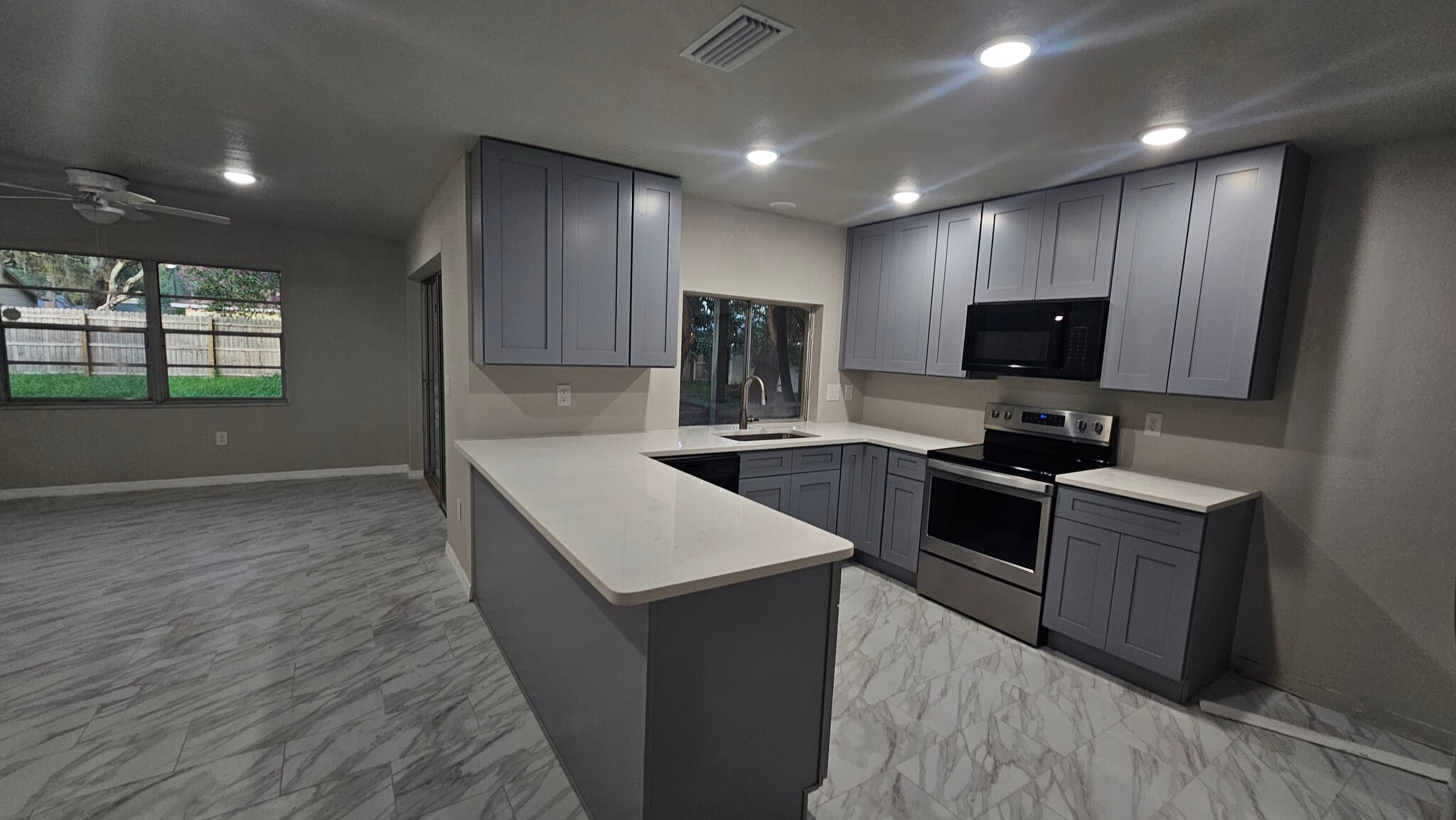 Building Photo - 1270 Deltona Blvd