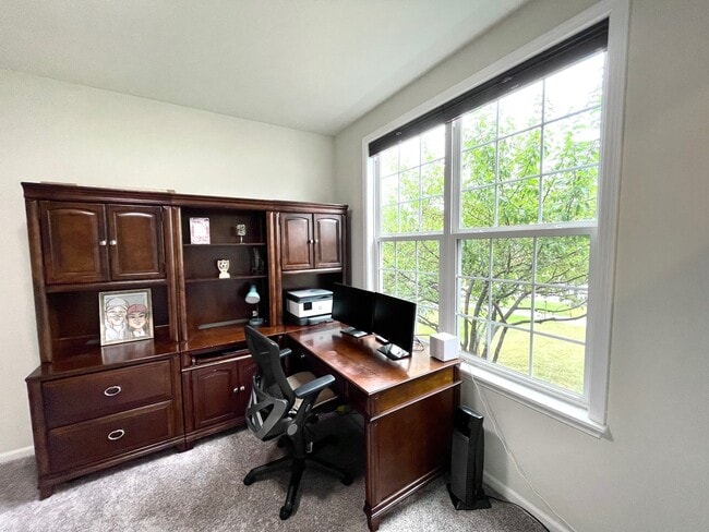 Building Photo - 4 Andrew Ln