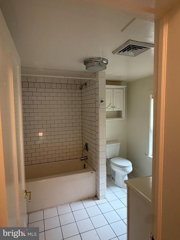 Building Photo - 33709 Clifton Farm Ln