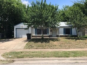Building Photo - 1601 White