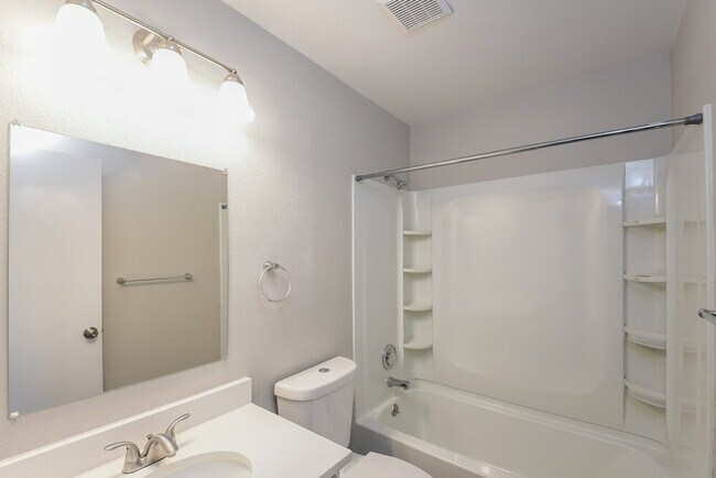 Building Photo - 5521 W 117th Pl