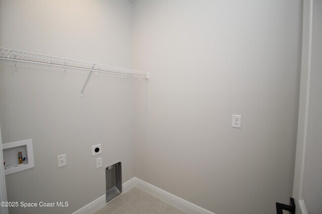 Building Photo - 2485 Musette Aly