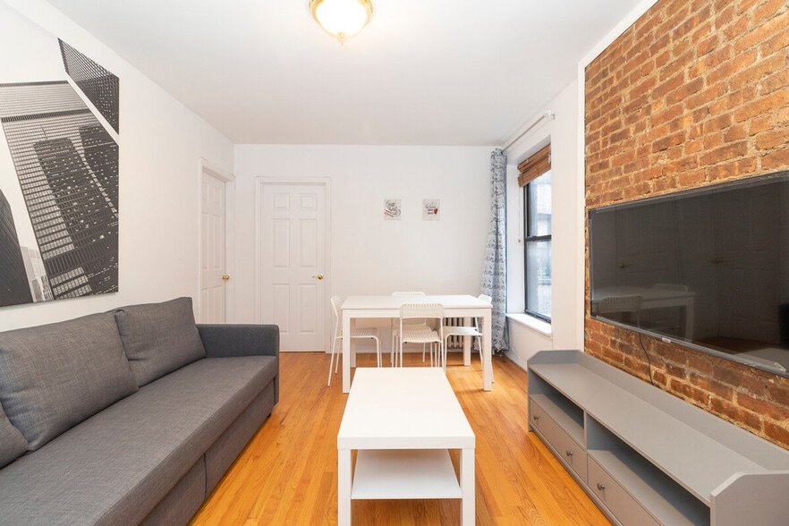 Building Photo - 329 E 94th St