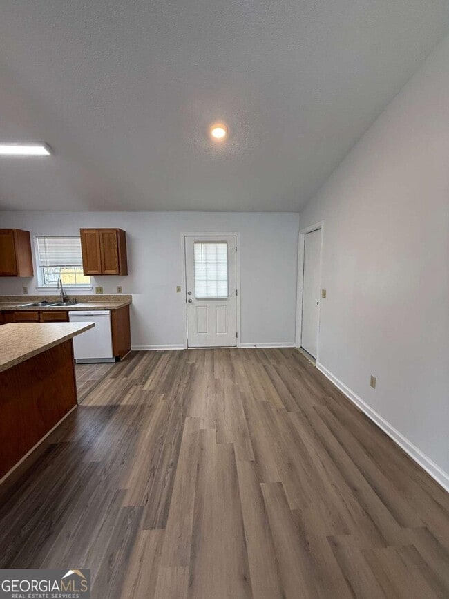 Building Photo - 105 Boxwood Ct