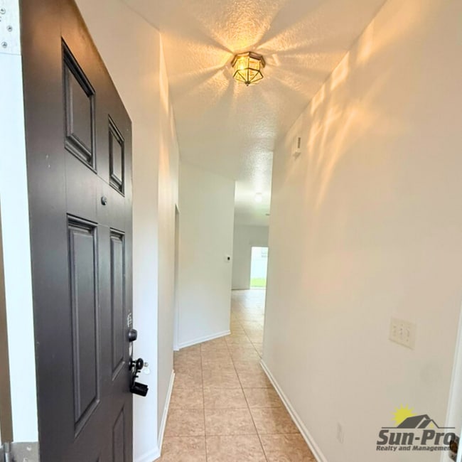 Building Photo - 1932 Cove Point Rd