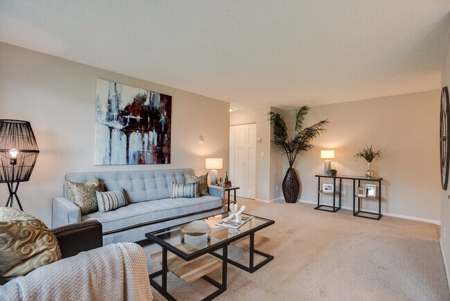 Building Photo - 1328 Idaho Ave S