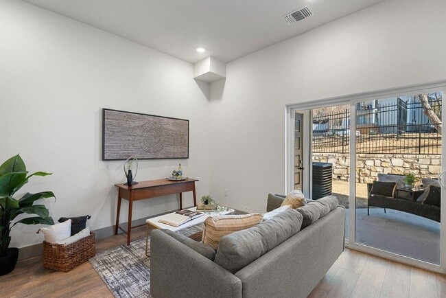 Building Photo - 2450 Wickersham Ln