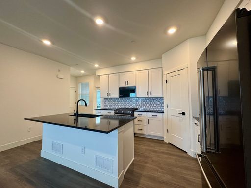Building Photo - Beautiful New Build for Rent in Broomfield, CO