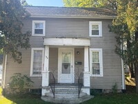 Building Photo - 134 E Vienna St
