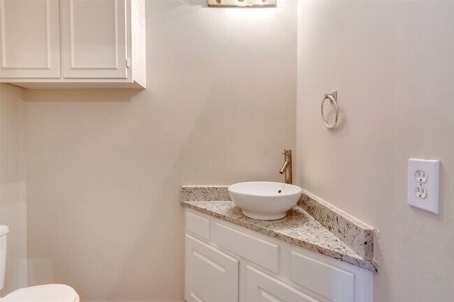 Building Photo - 22415 Rue Canyon Ct