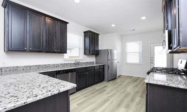 Building Photo - 451 Lone Rider Dr