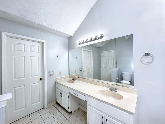 Building Photo - 1474 Wood Trail Cir