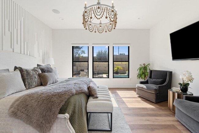 Building Photo - 223 Golden Bear Dr