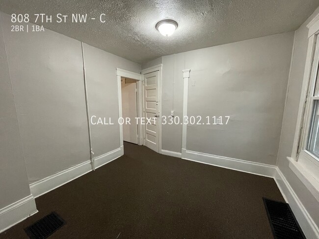 Building Photo - Two bedroom one bathroom first level apart...