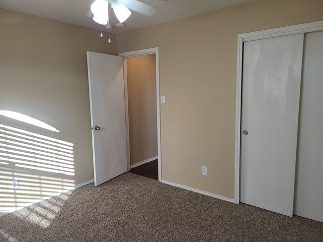 Building Photo - 3 Bedroom With Large Yard