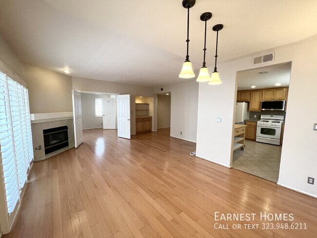 Primary Photo - 1811 Manning Ave