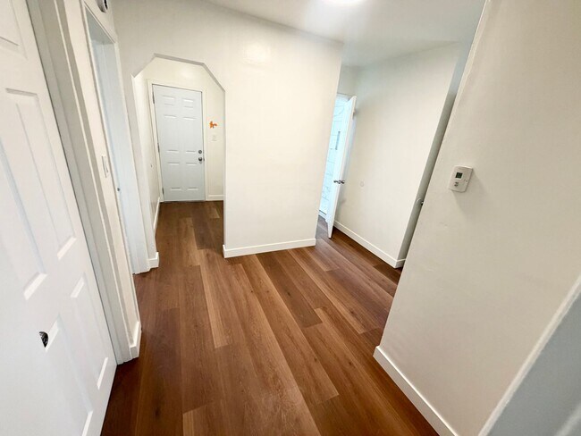Building Photo - 3109 Walnut Grove Ave