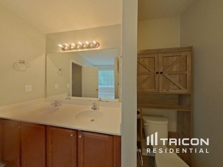 Building Photo - 6 Alderwood Ct
