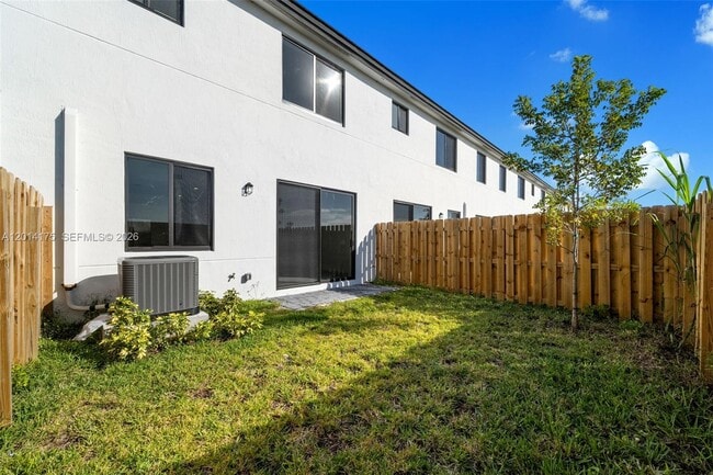 Building Photo - 1280 N Flagler Ave