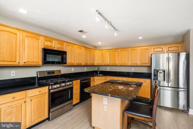 Building Photo - 139 Coburn Rd