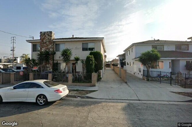 Primary Photo - 4012 W 133rd St