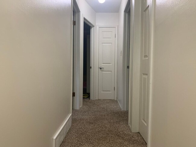 Building Photo - 138-140 Huntington Rd