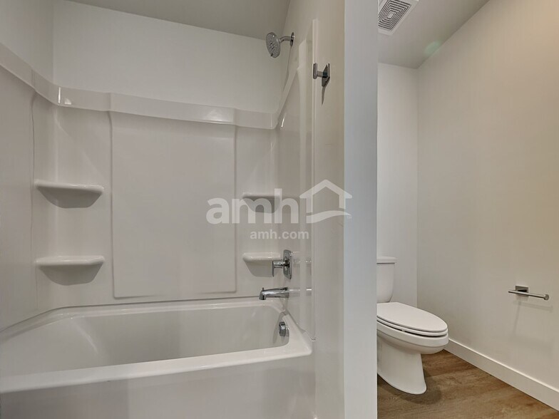 Building Photo - 6533 E Paseo Alga