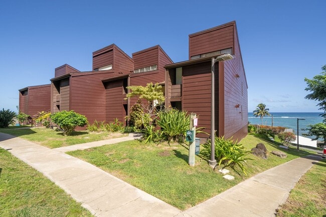 Building Photo - Epic Ocean-View 1bd at Makaua Village — Fully Renovated, Furnished, 2 Parking