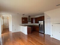 Building Photo - Packwood Townhomes