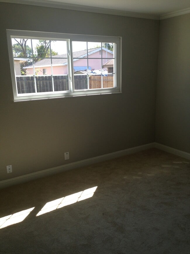 Building Photo - Updated Home with RV Parking