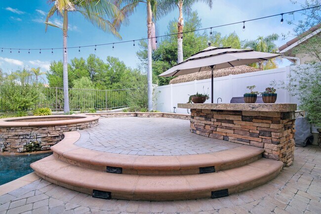 Building Photo - Forester Ranch Oasis!
