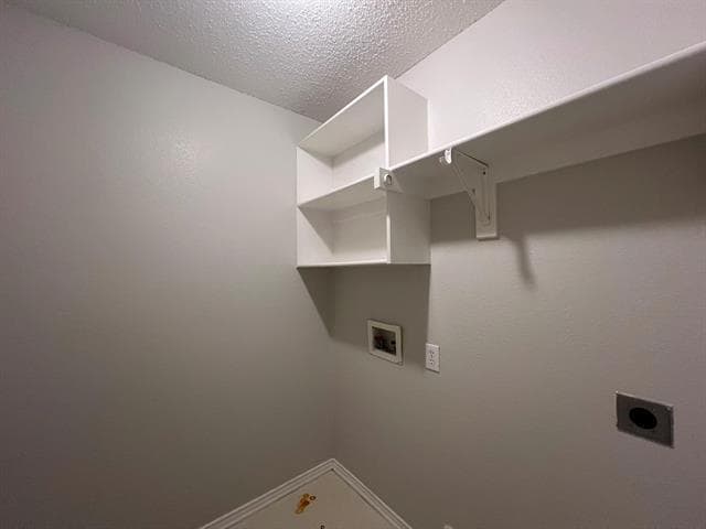 Building Photo - 2043 Wimbledon Dr