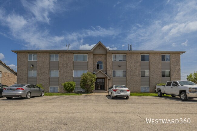 Building Photo - 915 Spiros Ct
