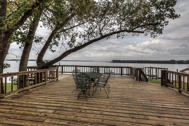 Building Photo - 10725 Joann St