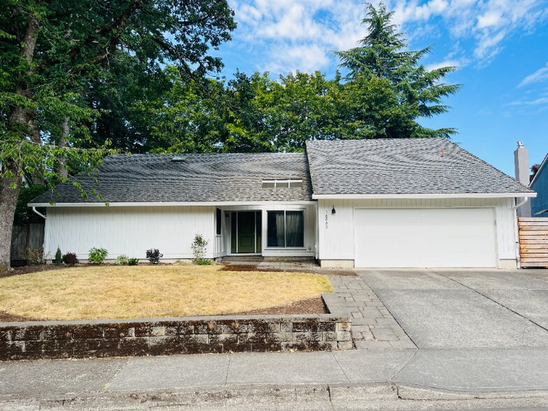 Primary Photo - 16985 NW Somerset Dr